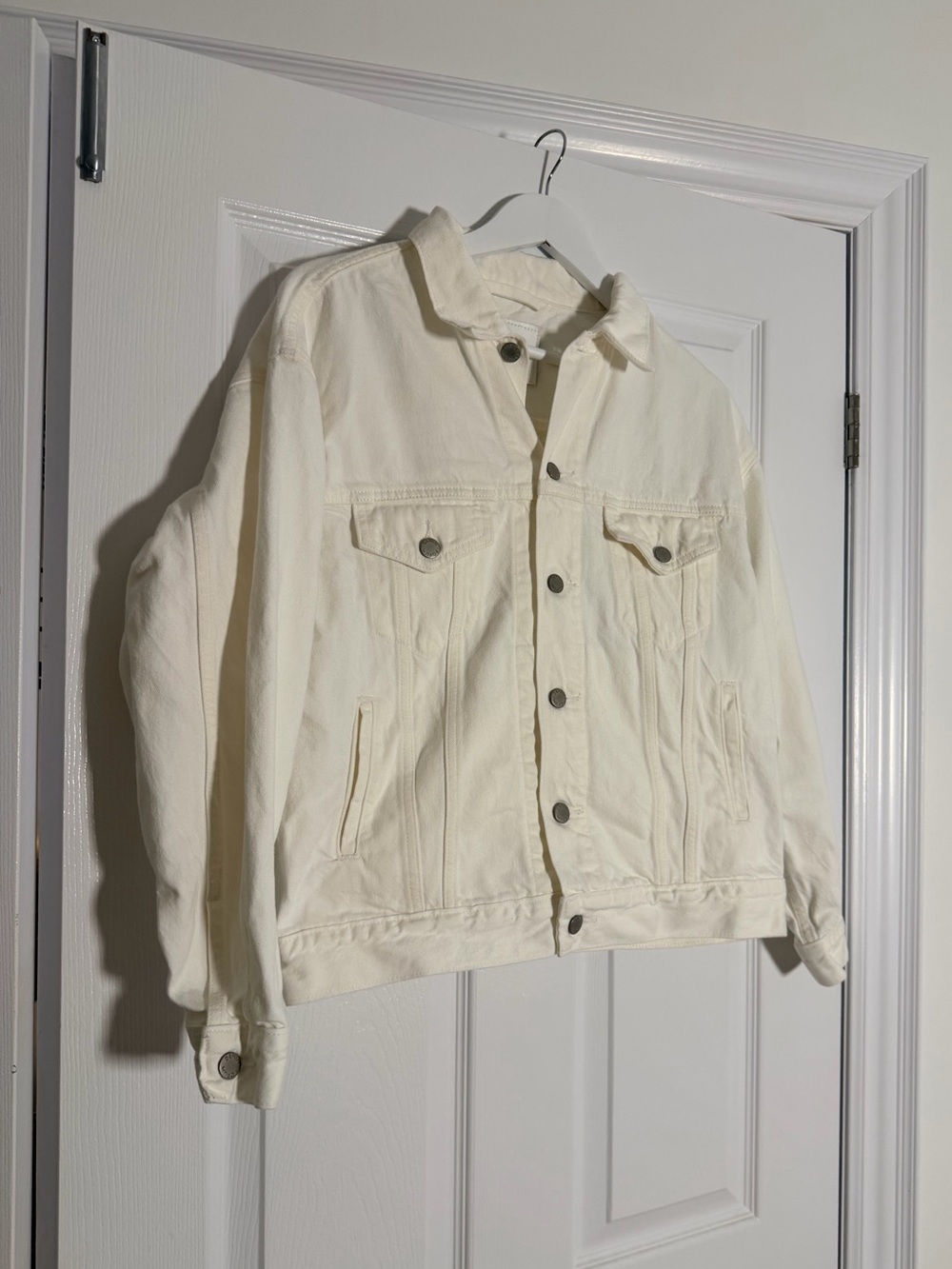 Denim Forum Aritzia White Oversized Denim Trucker Jacket XXS